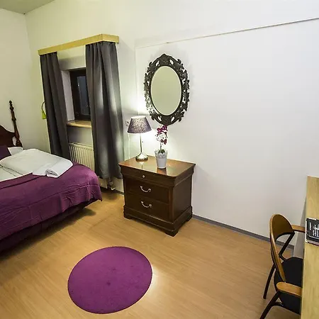 Hostel Capital-inn *